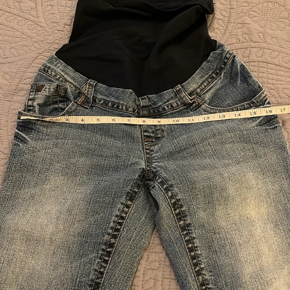 Maternity Bundle Lot Denim Shorts and Capris - Picture 8 of 10